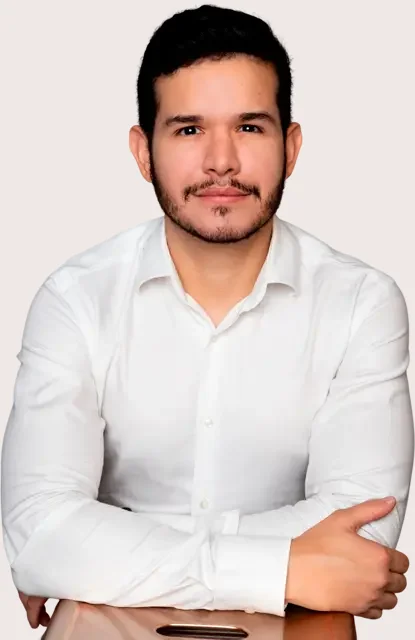 Retrato profissional de Dr. Miguel Ceccarelli