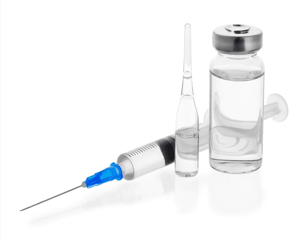 Frasco e seringa de medicação biológica injetável